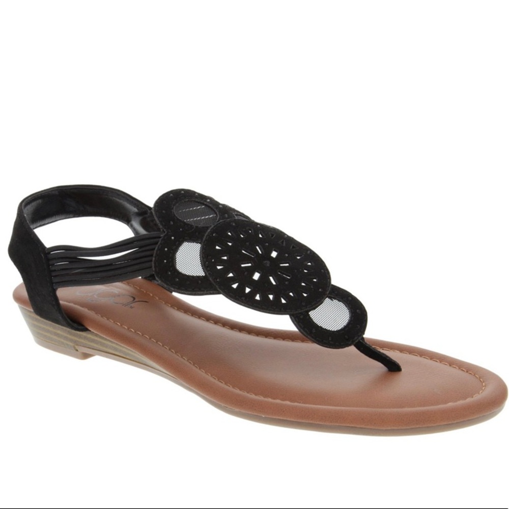 BLACK LOW WEDGE SANDALS